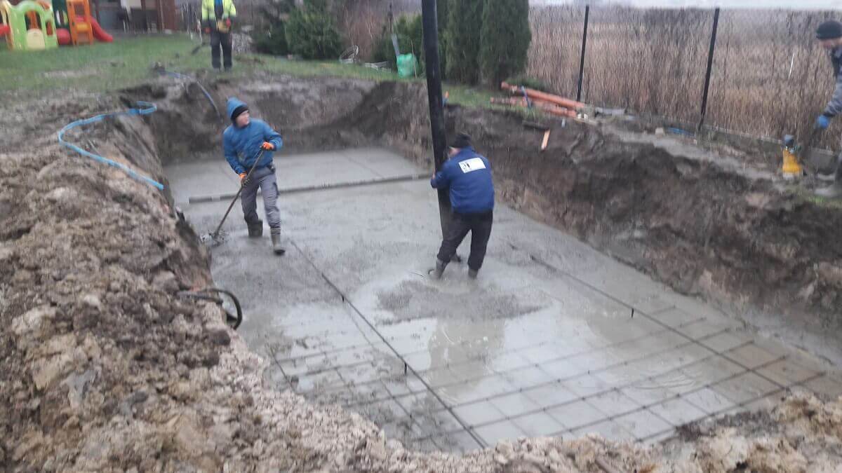 budowa basenu płyta 